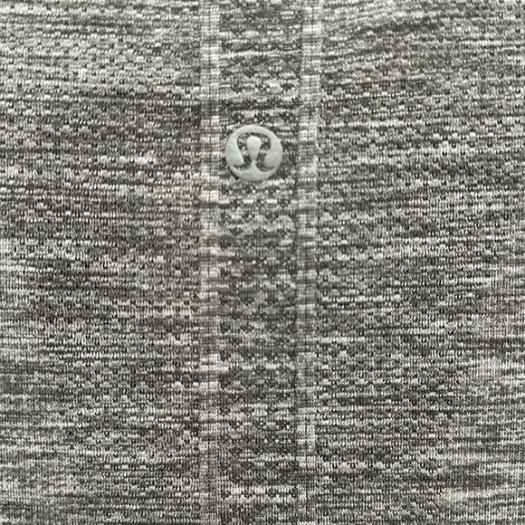 (6070)  🍋 LULULEMON RUN: Swiftly Tech Short Sleeve Crew Sz 10 **LOVED - Picture 4 of 4